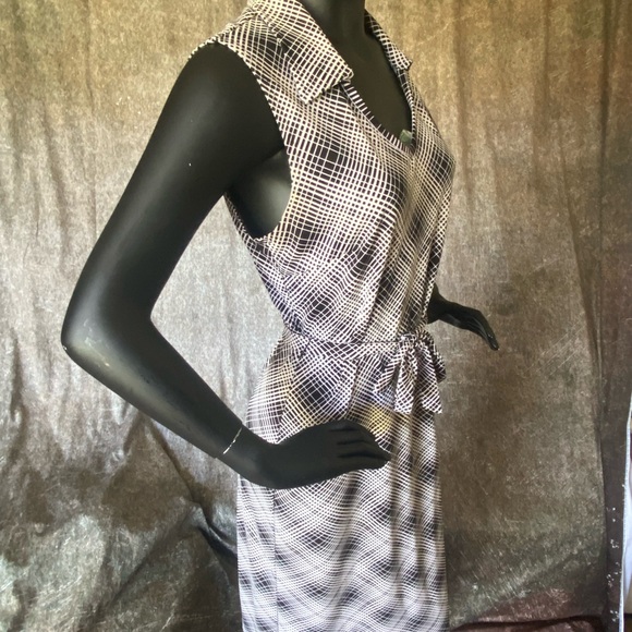 Black & White Checkered Print Dress - Picture 2 of 8